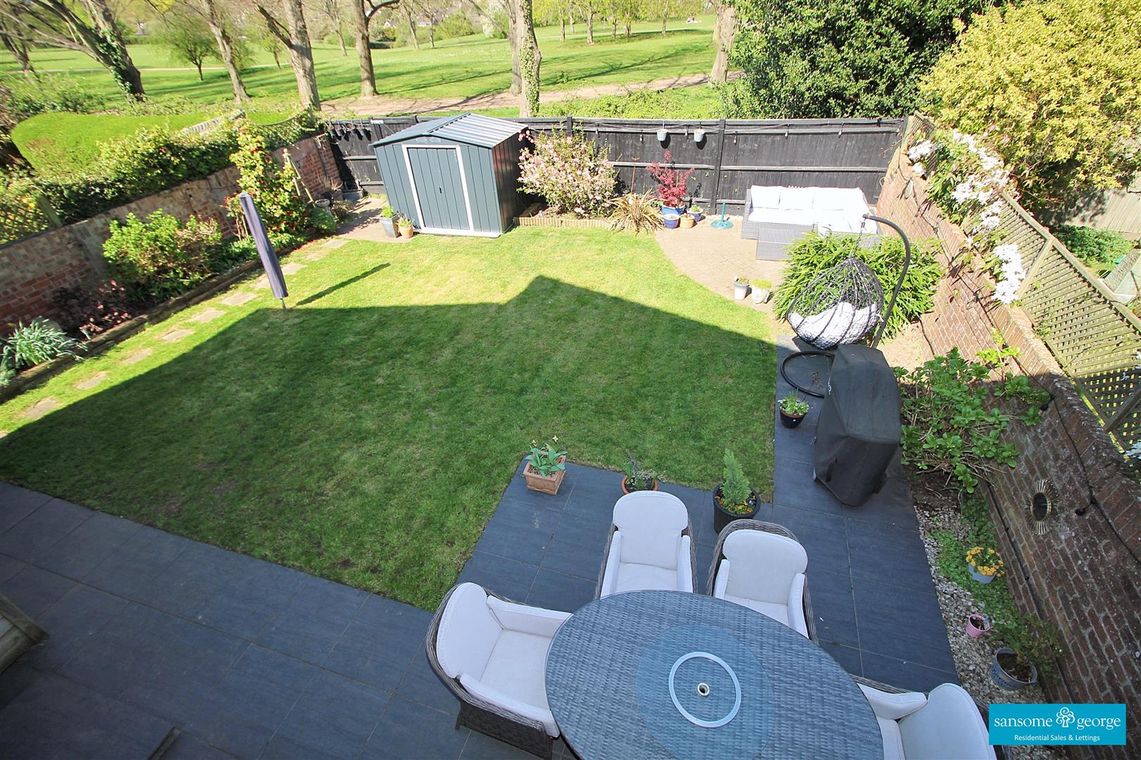 Larissa Close, Tilehurst, Reading